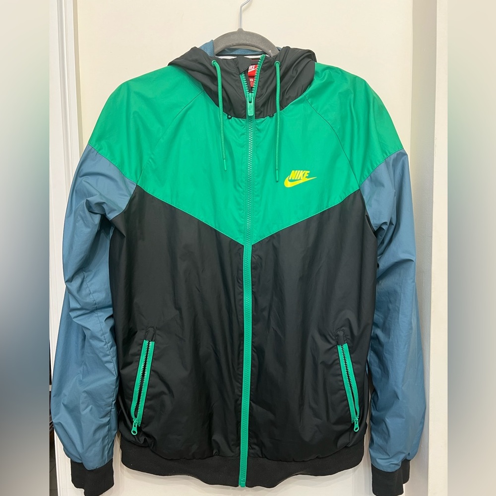 Nike wind breaker jacket